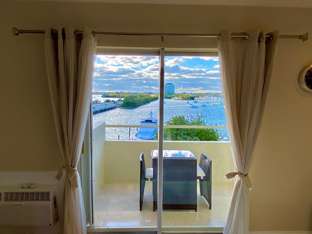 Modern Waterfront Apartment With Miami Skyline View, Free Parking 5 Mins Drive To Miami Beach Exterior foto
