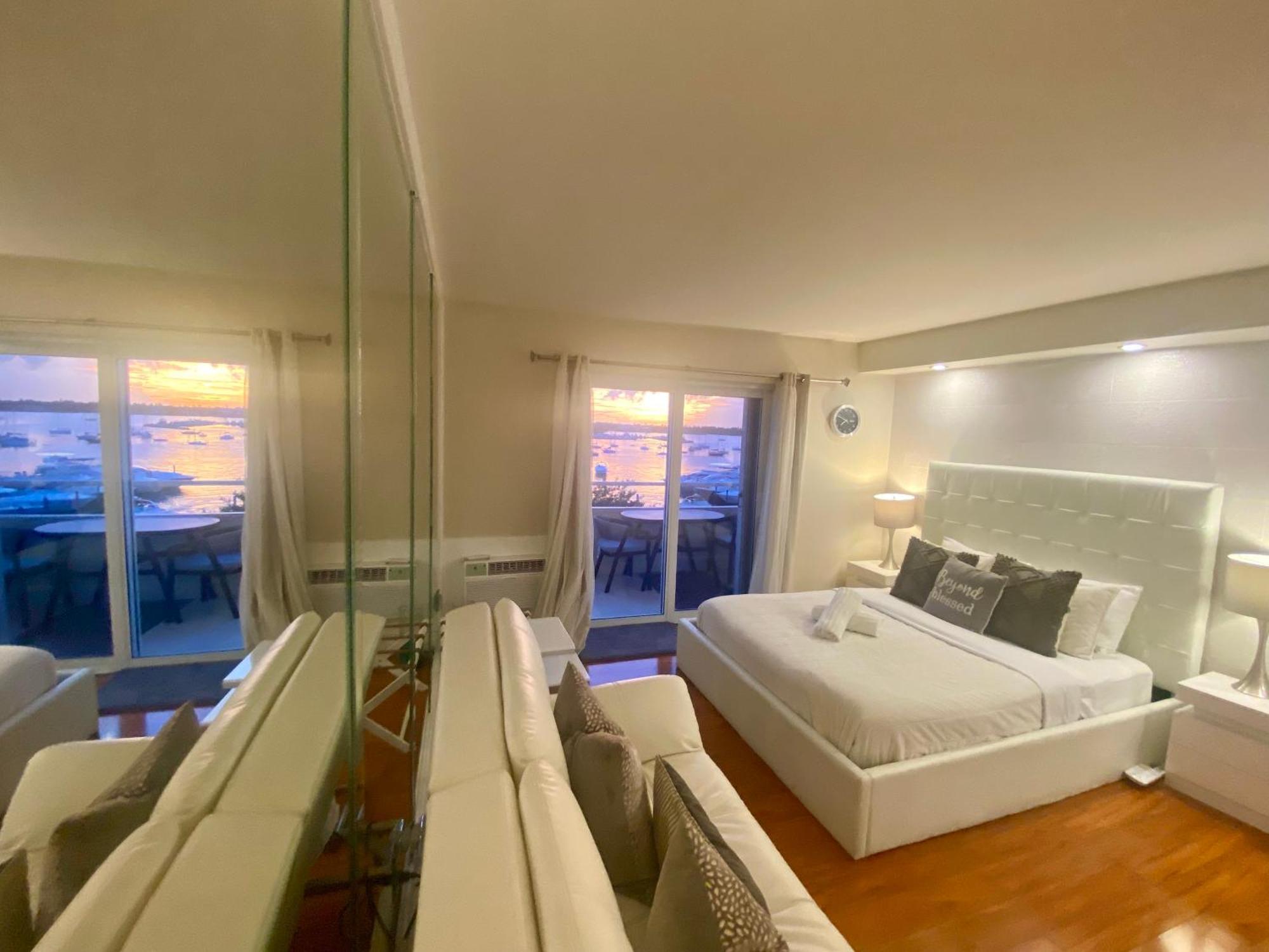Modern Waterfront Apartment With Miami Skyline View, Free Parking 5 Mins Drive To Miami Beach Exterior foto